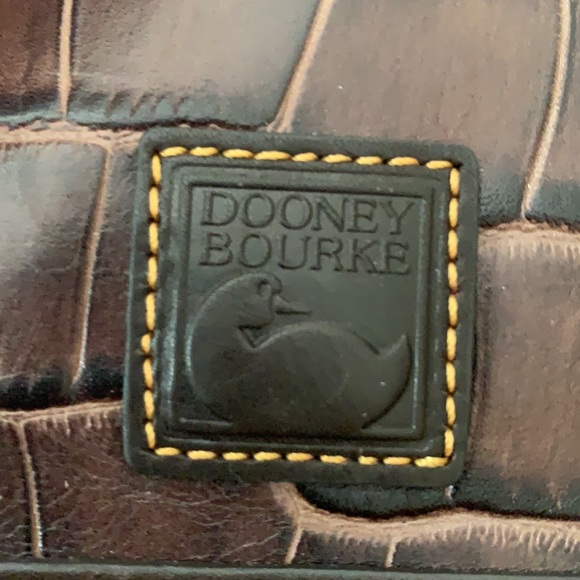 Dooney & Bourke (1) - Picture 6 of 6